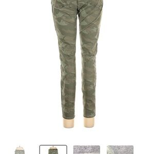 Rock & Republic mid rise camo jeans size 8